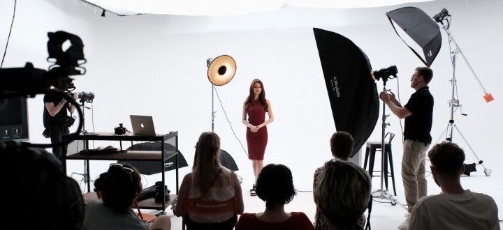 phone 161ea70be9e4c7cefa2bcb5c20791415e825818c продюсер fashion съемок обучение